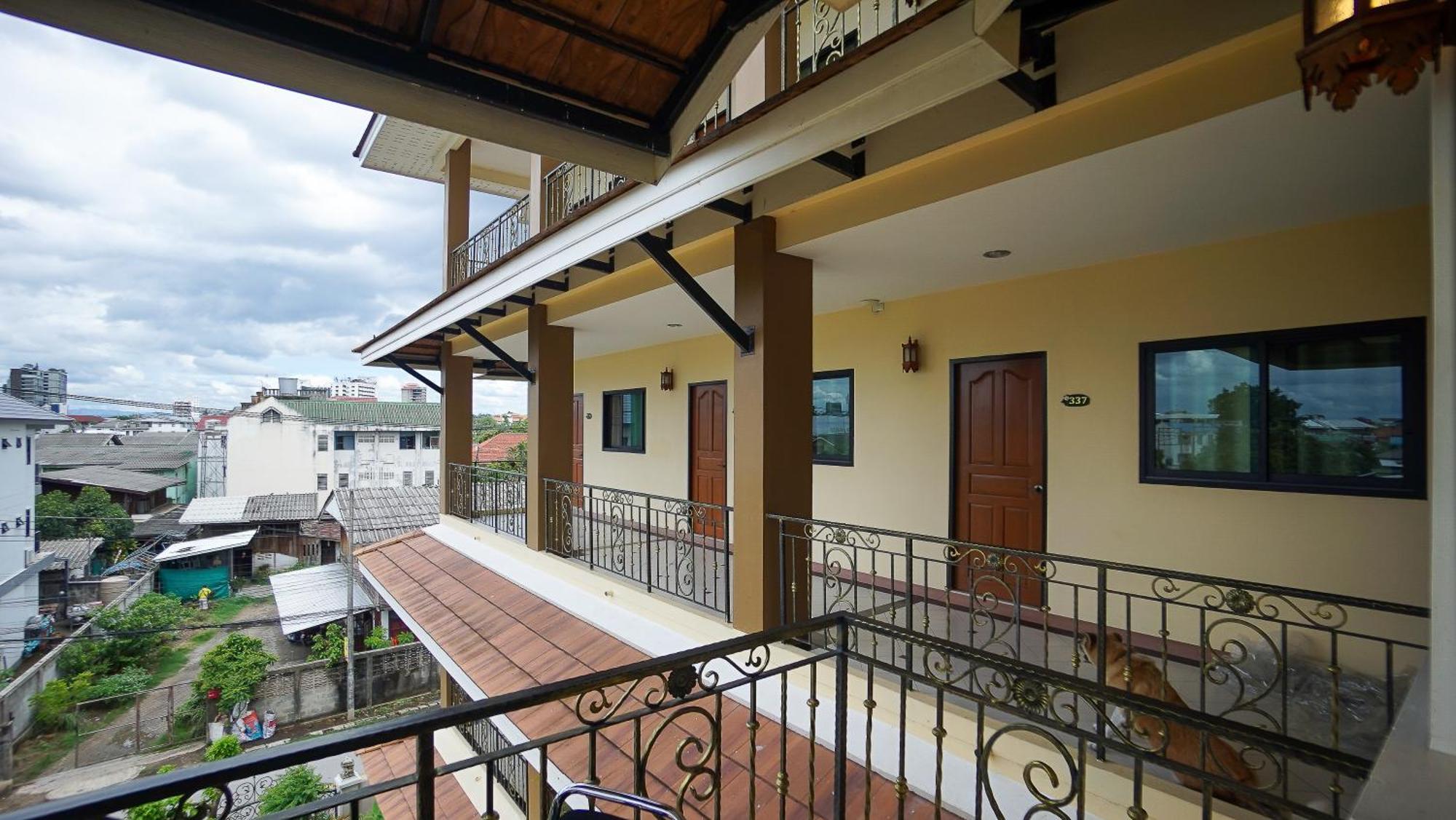 Laph Kham House Aparthotel เชียงใหม่ ภายนอก รูปภาพ