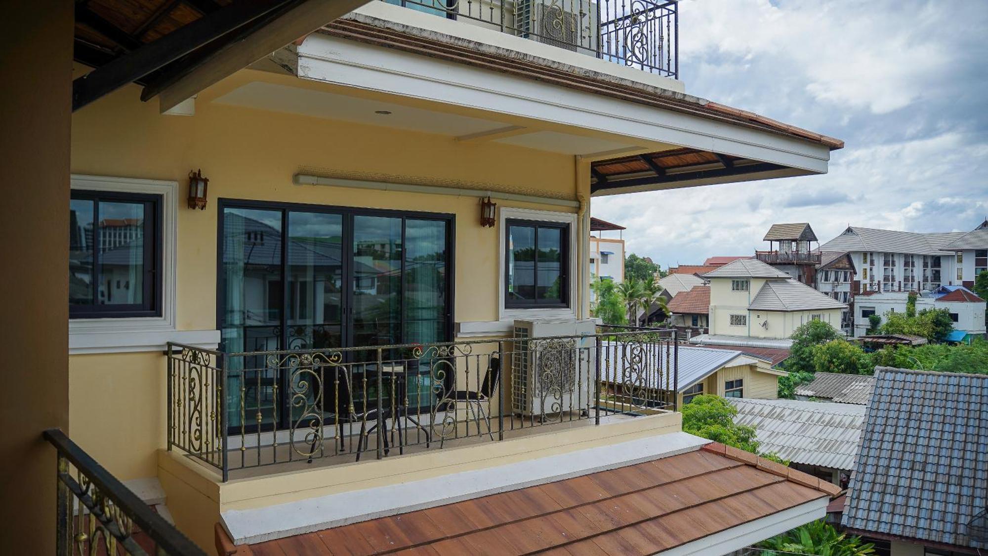 Laph Kham House Aparthotel เชียงใหม่ ภายนอก รูปภาพ