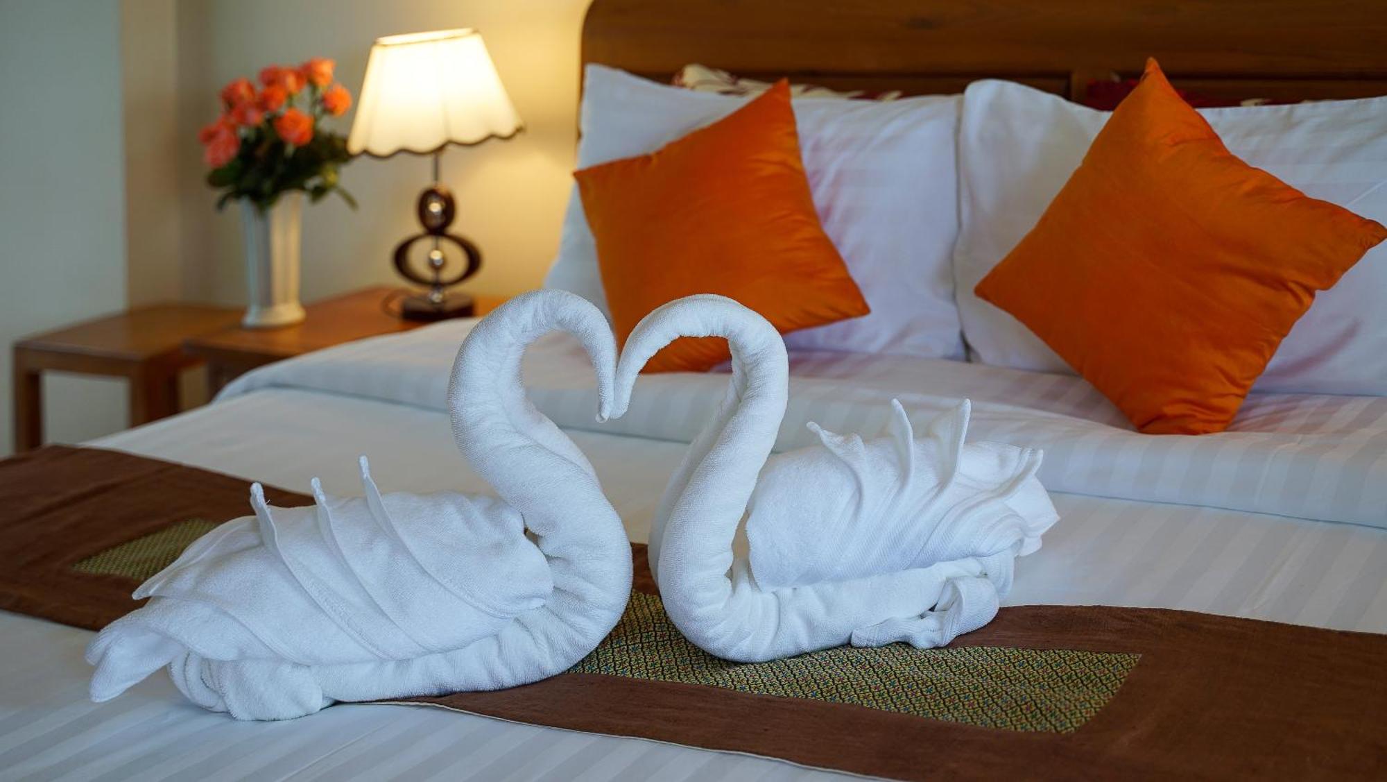 Laph Kham House Aparthotel เชียงใหม่ ภายนอก รูปภาพ