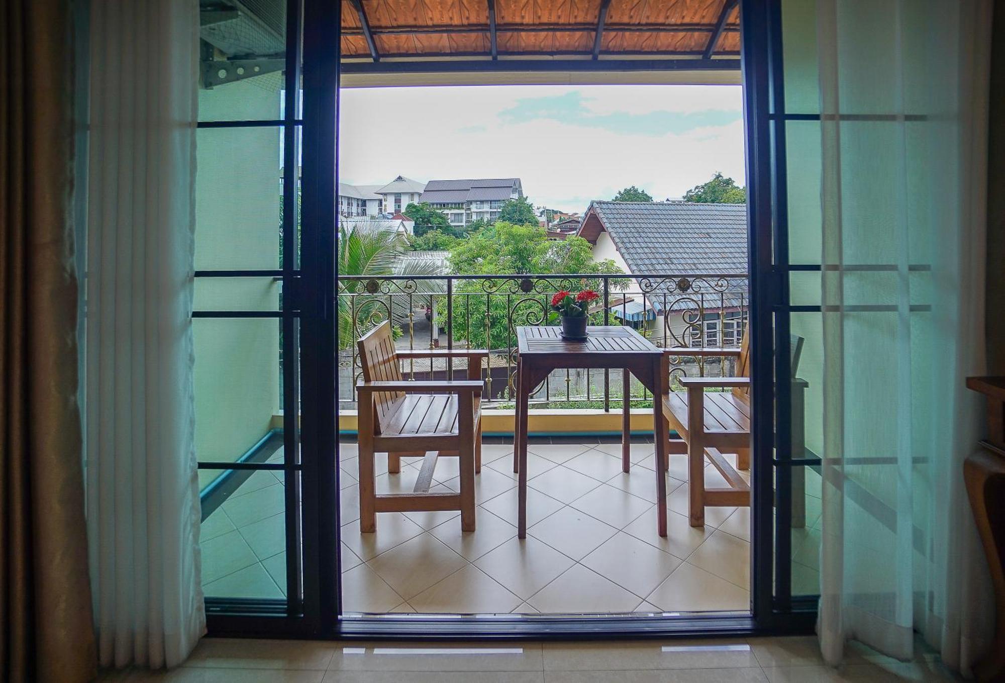 Laph Kham House Aparthotel เชียงใหม่ ภายนอก รูปภาพ