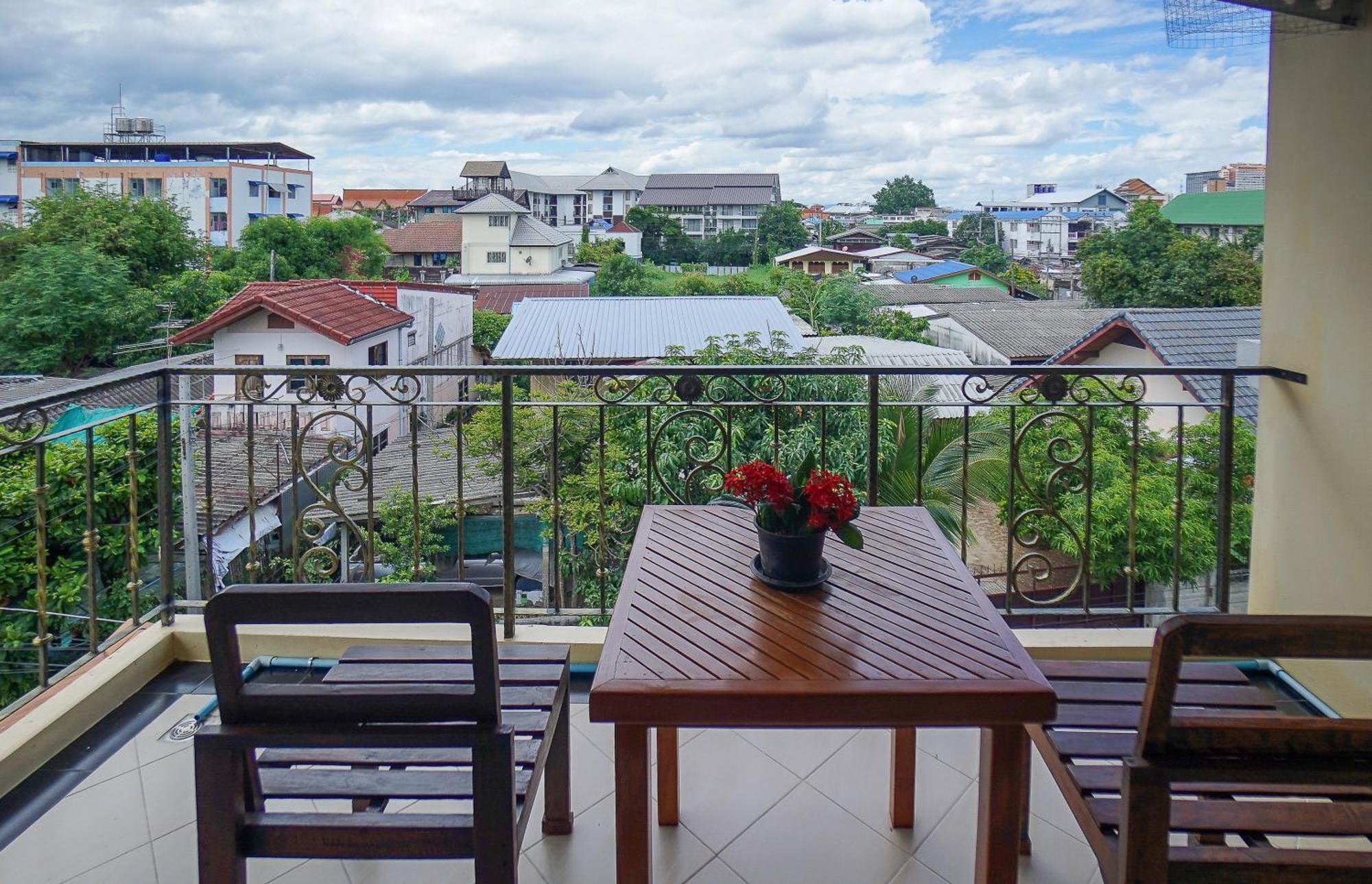 Laph Kham House Aparthotel เชียงใหม่ ภายนอก รูปภาพ