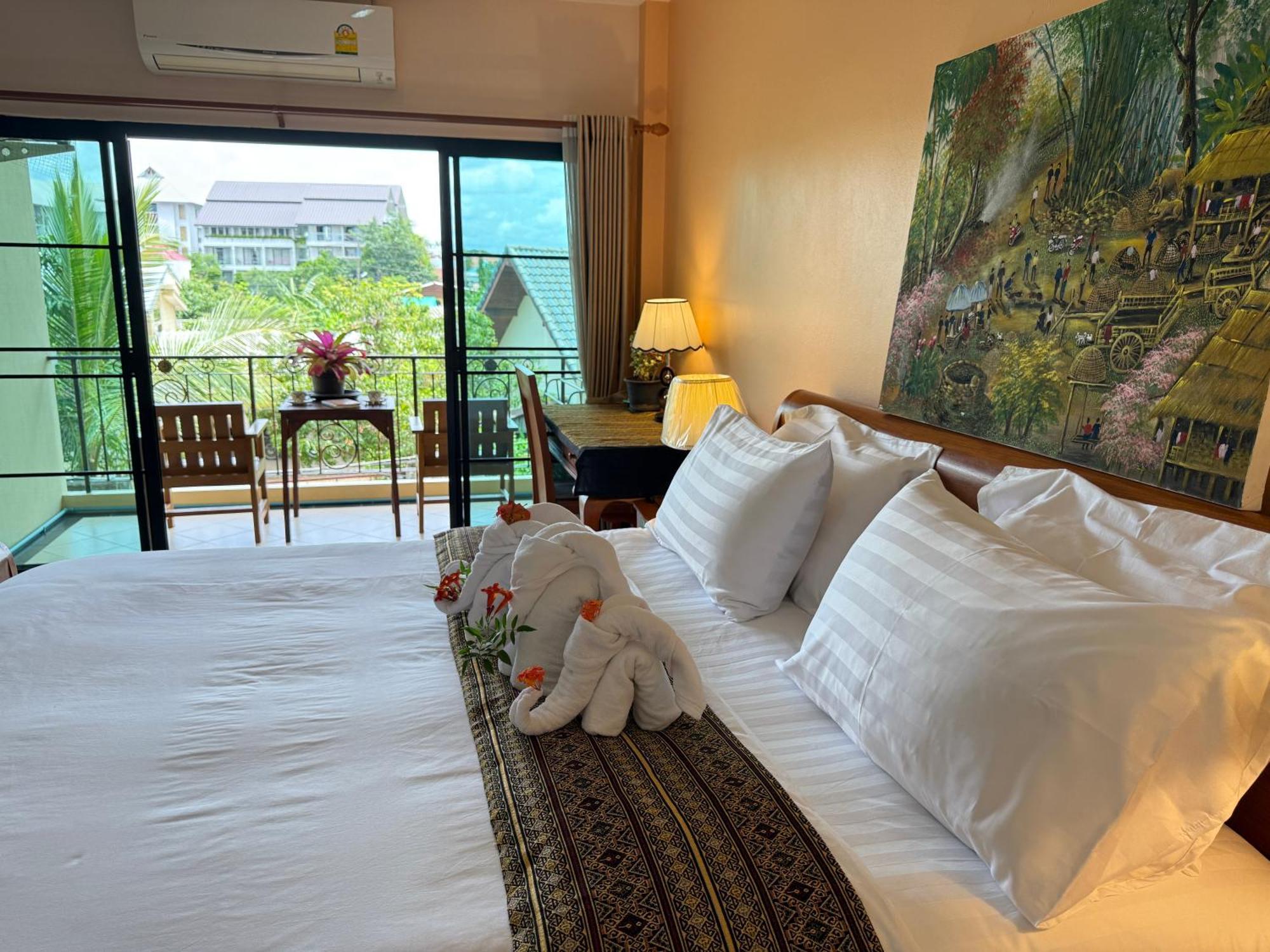 Laph Kham House Aparthotel เชียงใหม่ ภายนอก รูปภาพ