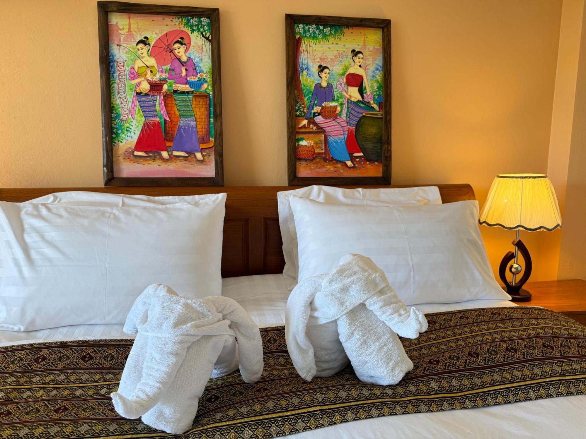 Laph Kham House Aparthotel เชียงใหม่ ภายนอก รูปภาพ