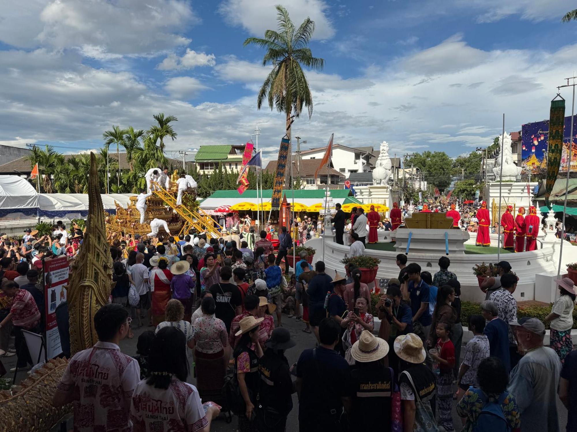 Laph Kham House Aparthotel เชียงใหม่ ภายนอก รูปภาพ